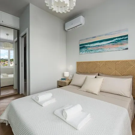 Riviera Apartment